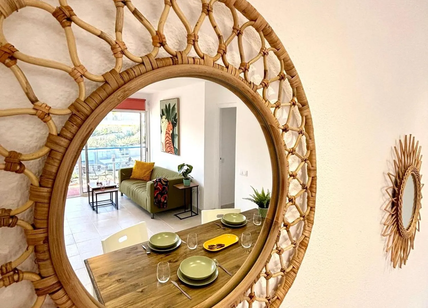 Sunny Terraced Flat In Corralejo Center Daire