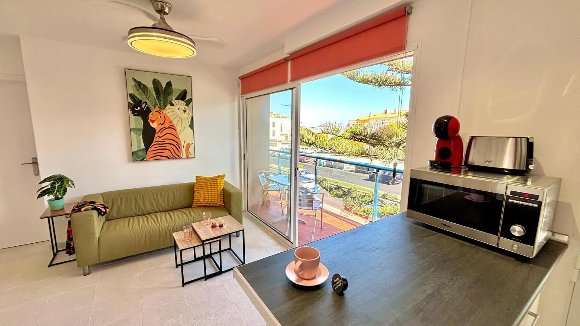 Sunny Terraced Flat In Corralejo Center Daire